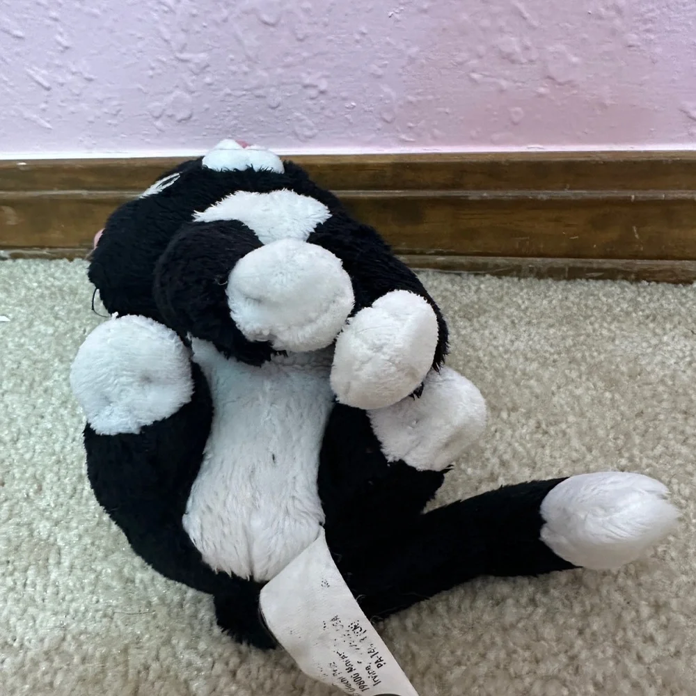 Disney Bolt Mittens Plush Cat Black white Kitten Sitting Store Exclusive 7